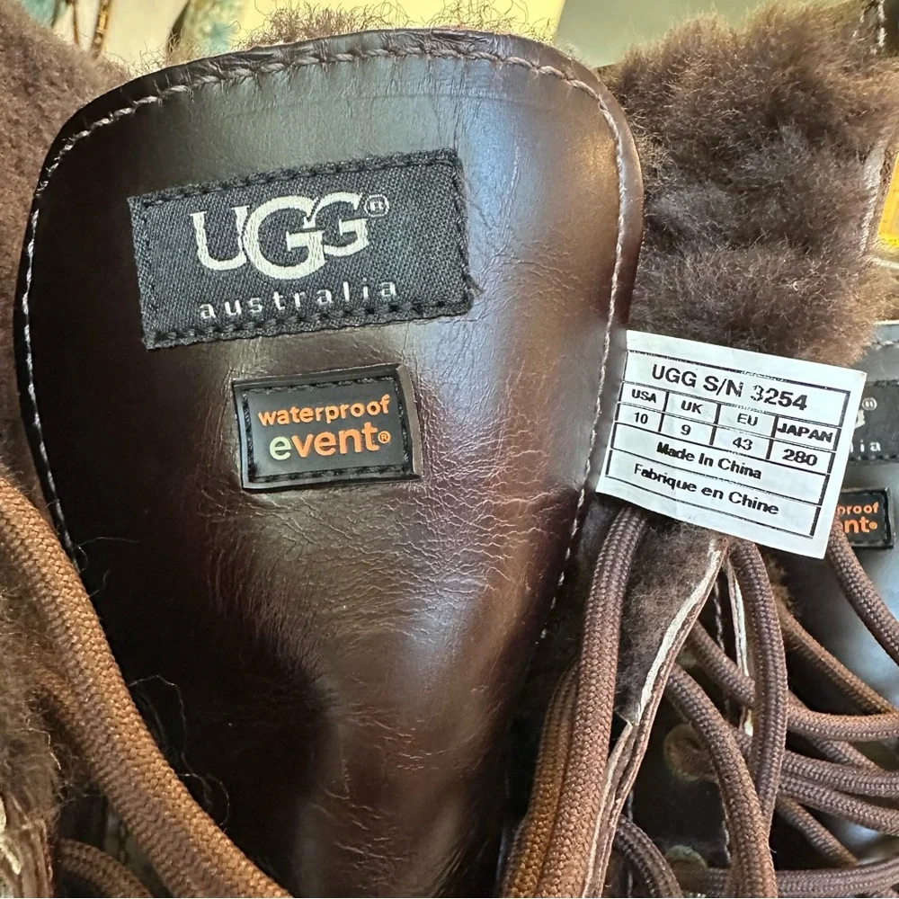 UGG lace up